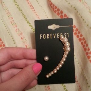 NWT faux pearl stud earrings with ear cuff