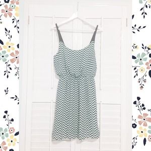 CHEVRON TEAL CUT-OUT DRESS!! SIZE MEDIUM🌸💙