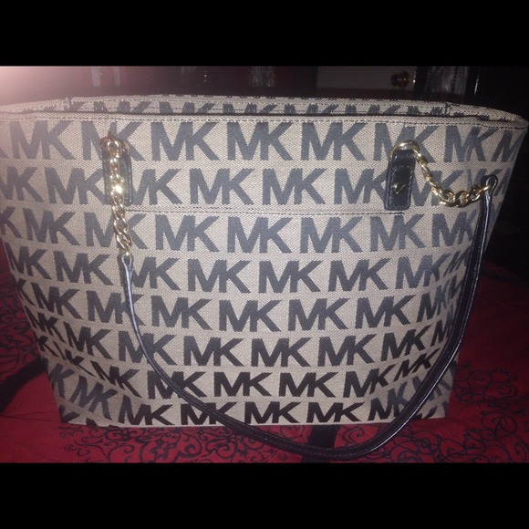 Michael kors handbag
