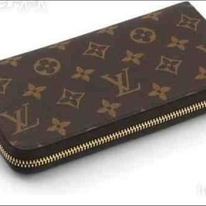 Monogram single zipper wallet