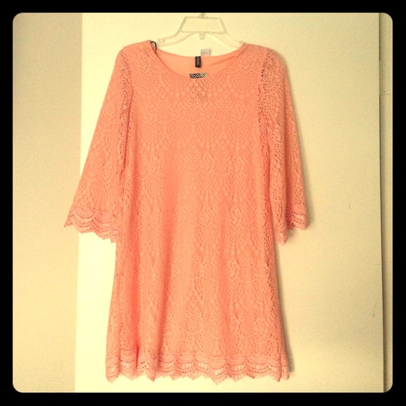 H&M Dresses & Skirts - Pink Crochet dress