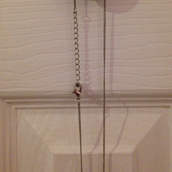 Eiffel Tower Long Necklace - Picture 3 of 3