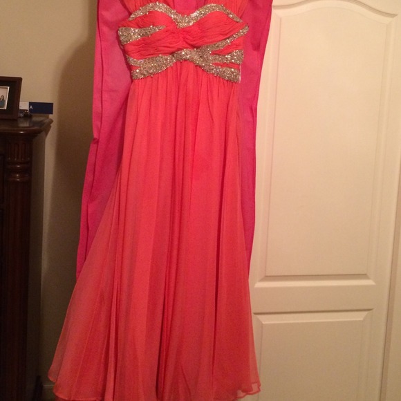 Watermelon bedazzled elegant dress - Picture 2 of 4