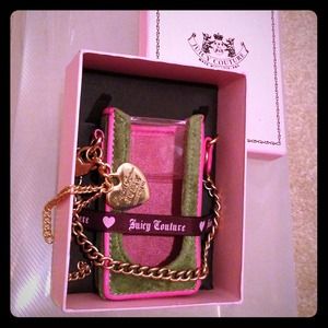 Juicy Couture Velour Case w/Heart Charm✨Green/Pink