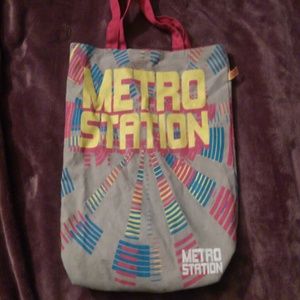 METRO STATION tote bag!