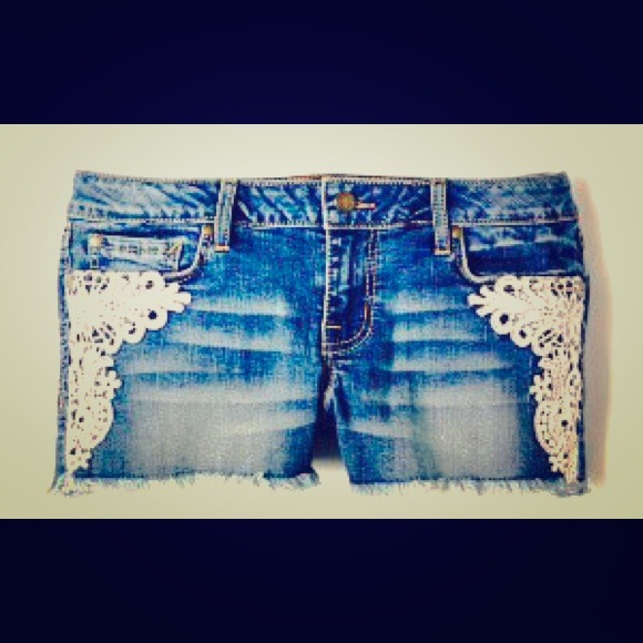 Jessica Simpson frayed lace shorts