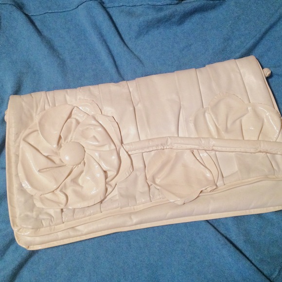 Four Seasons Chicago White Shoulder Bag