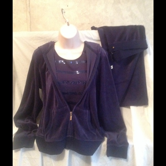 Beautiful Velour Victoria Secret 3 Piece Set - Picture 3 of 4