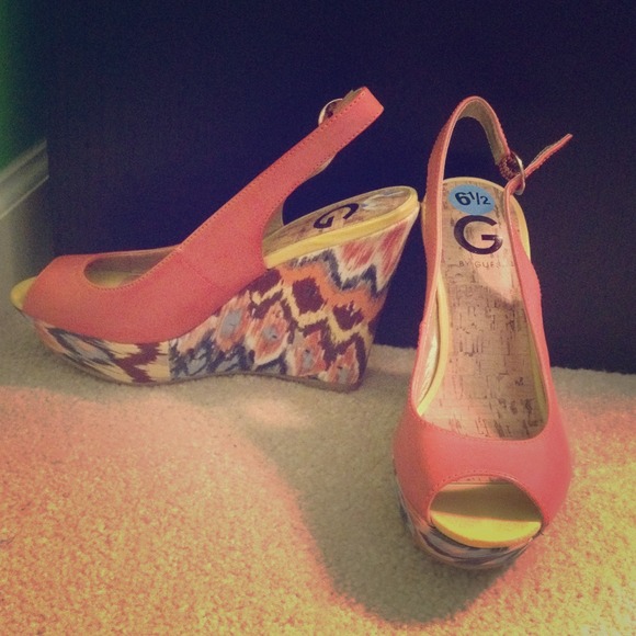 Guess wedges - Picture 1 of 2