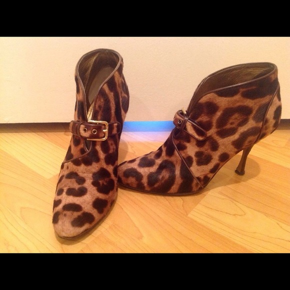 Authentic Dolce & Gabbana booties size 35