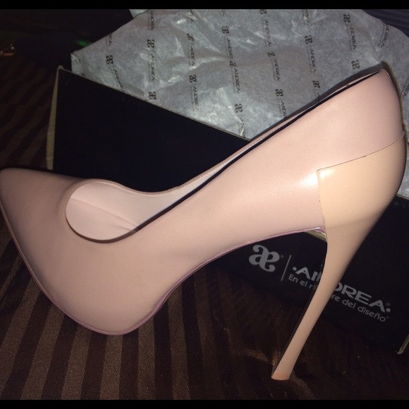 Andrea pink all leather heels - Picture 4 of 4