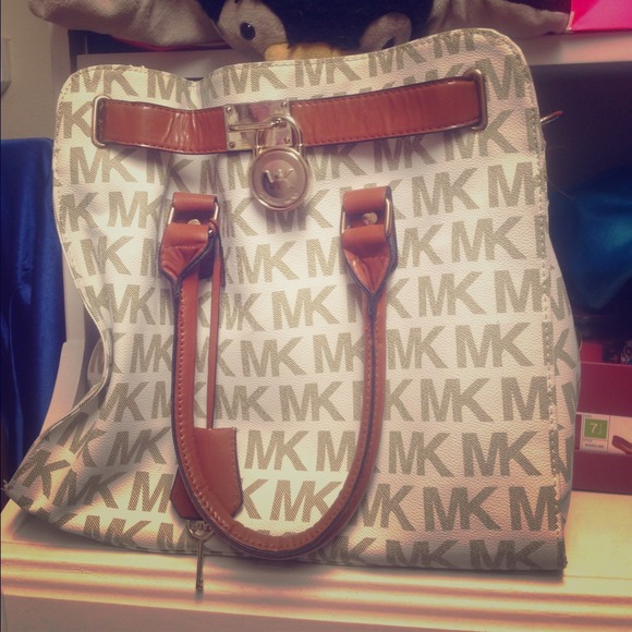 Very large purse holds a lot.