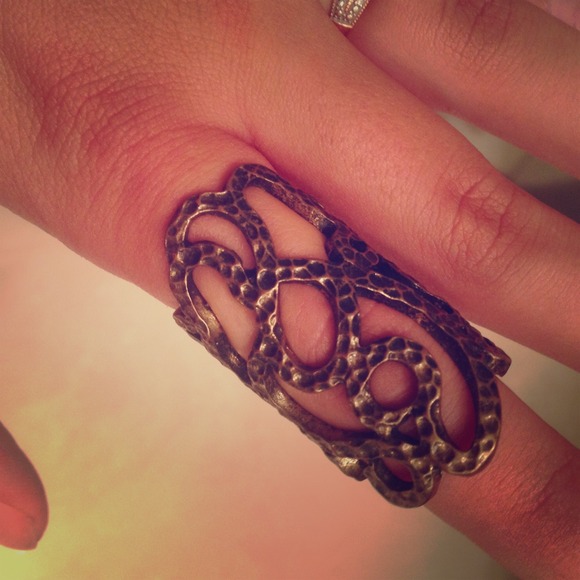 Vintage, Rustic Ring. Fits a size 5/6 finger. - Picture 1 of 1