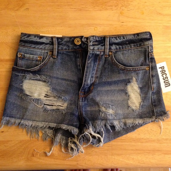 high waisted medium wash shorts