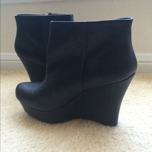 Black wedge ankle boot