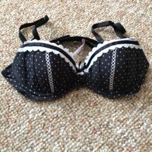 ✋Traded✋ 34a bra