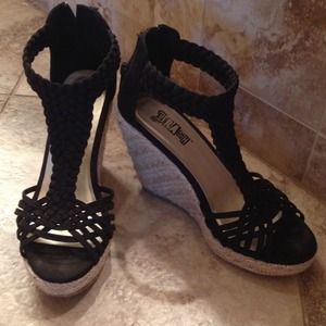 Brash wedge shoes