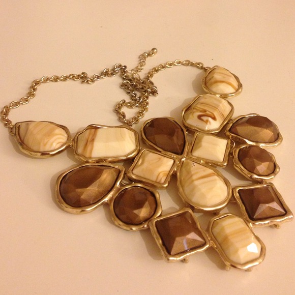 Statement Necklace ✨ + floral skirt + blouse