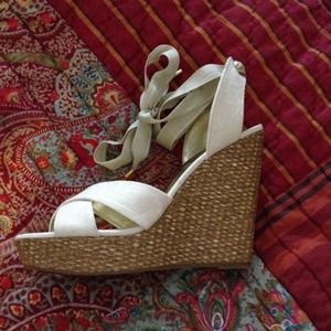 **reduced**Cream wedges size 7.5