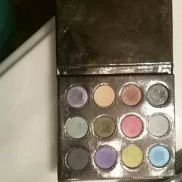 Too face eyeshadow