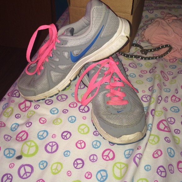 ✨TRADED✨ Size 6.5 nike's!