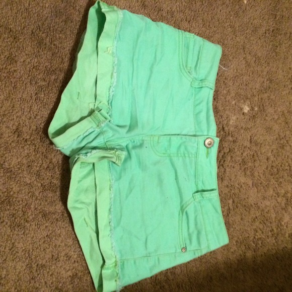 Green high waisted shorts