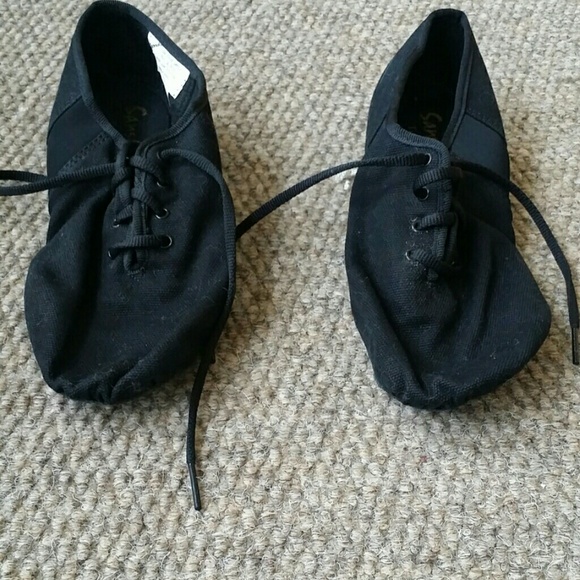 Jazz dance shoes