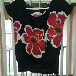 Beautiful floral statement lightweight blouse