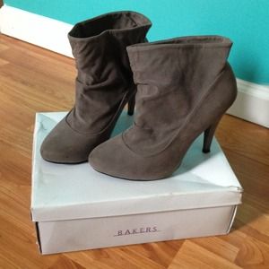 🔴⚪️🔴 Heel Boots 🔴⚪️🔴