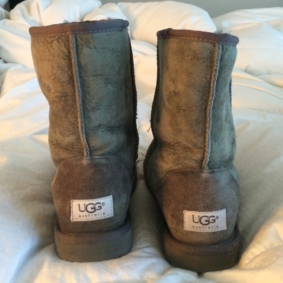 *RESERVED* Grey UGG boots