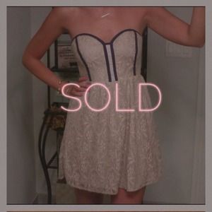 SOLD IN BUNDLE 🚫NWT lace halter dress