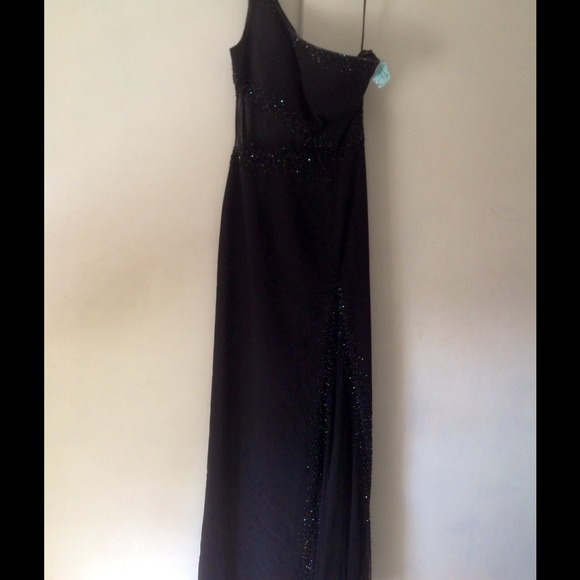 NWT Chiffon black gown with sheer panels and beads - Picture 1 of 4