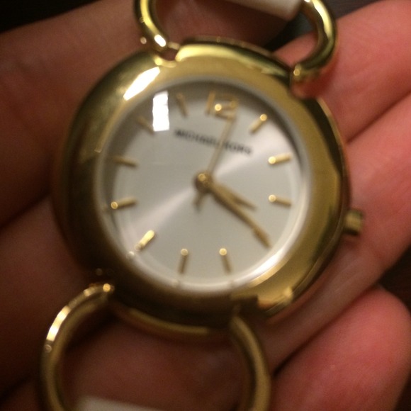 Sold - Picture 3 of 4