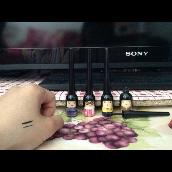 KOREA Doll Eyeliner