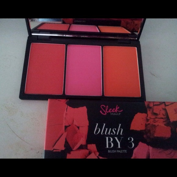 BNIB Sleek Makeup Blush by 3 in Pumpkin
