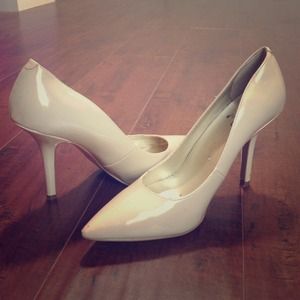 Women's high heel shoes