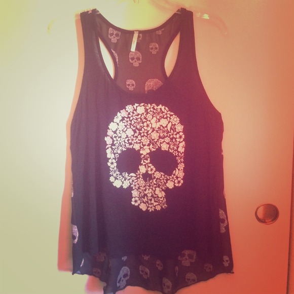 Skull shirt