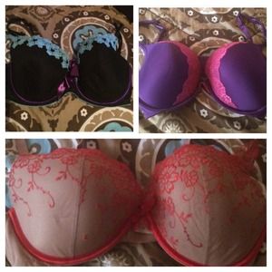 Cacique bra bundle