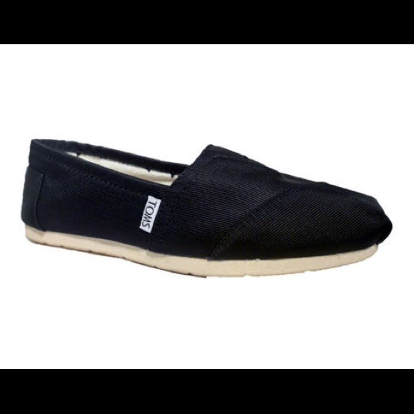 TOMS Brand new!!!