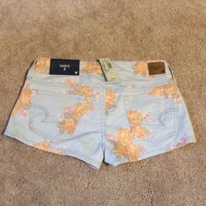 NWT American Eagle floral print shorts size 2