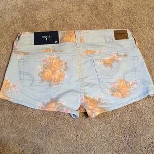 NWT American Eagle floral print shorts size 4