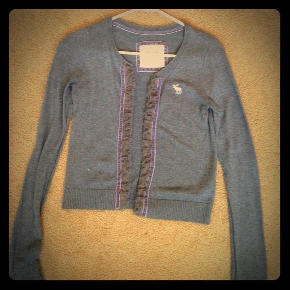 Ambercrombie and Fitch grey cardigan