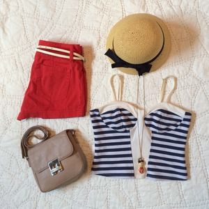 | NWOT | straw cloche with black ribbon