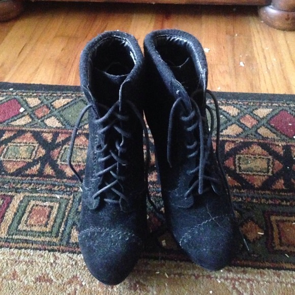 Lace up boots