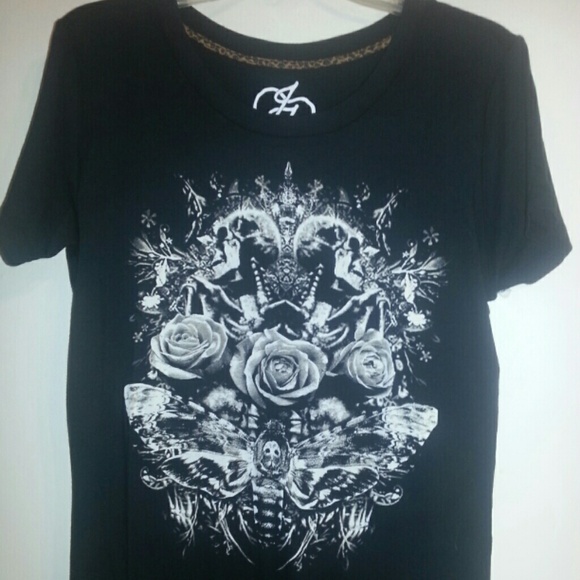 SOLD ron Fist Black top with flower skull design - Picture 1 of 1