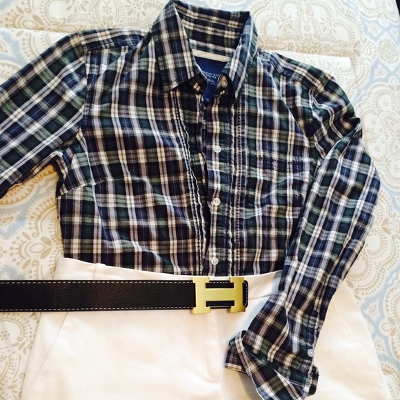 Button down collar blouse - Picture 3 of 4