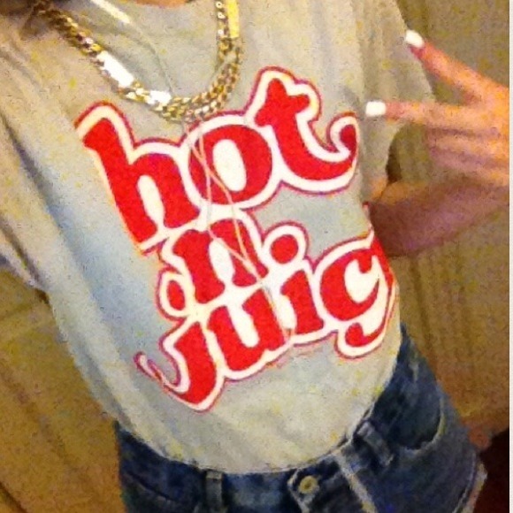 Hot n juicy tee
