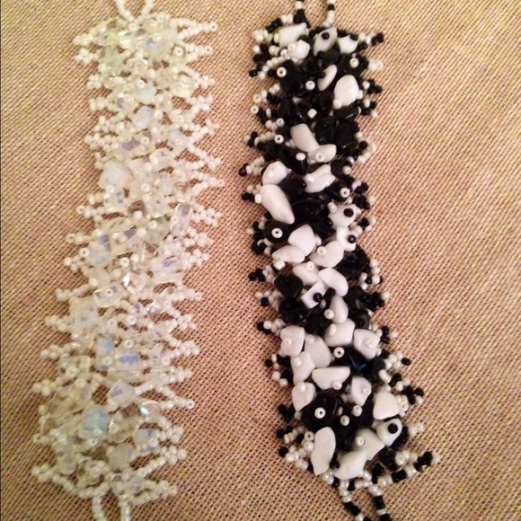 Turquoise chips stretch bracelets 7-7.5"