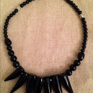 Shaped shark  teeth Onyx stretch necklace