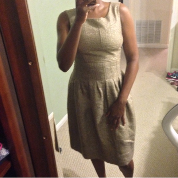 beautiful Gold dress - Picture 4 of 4